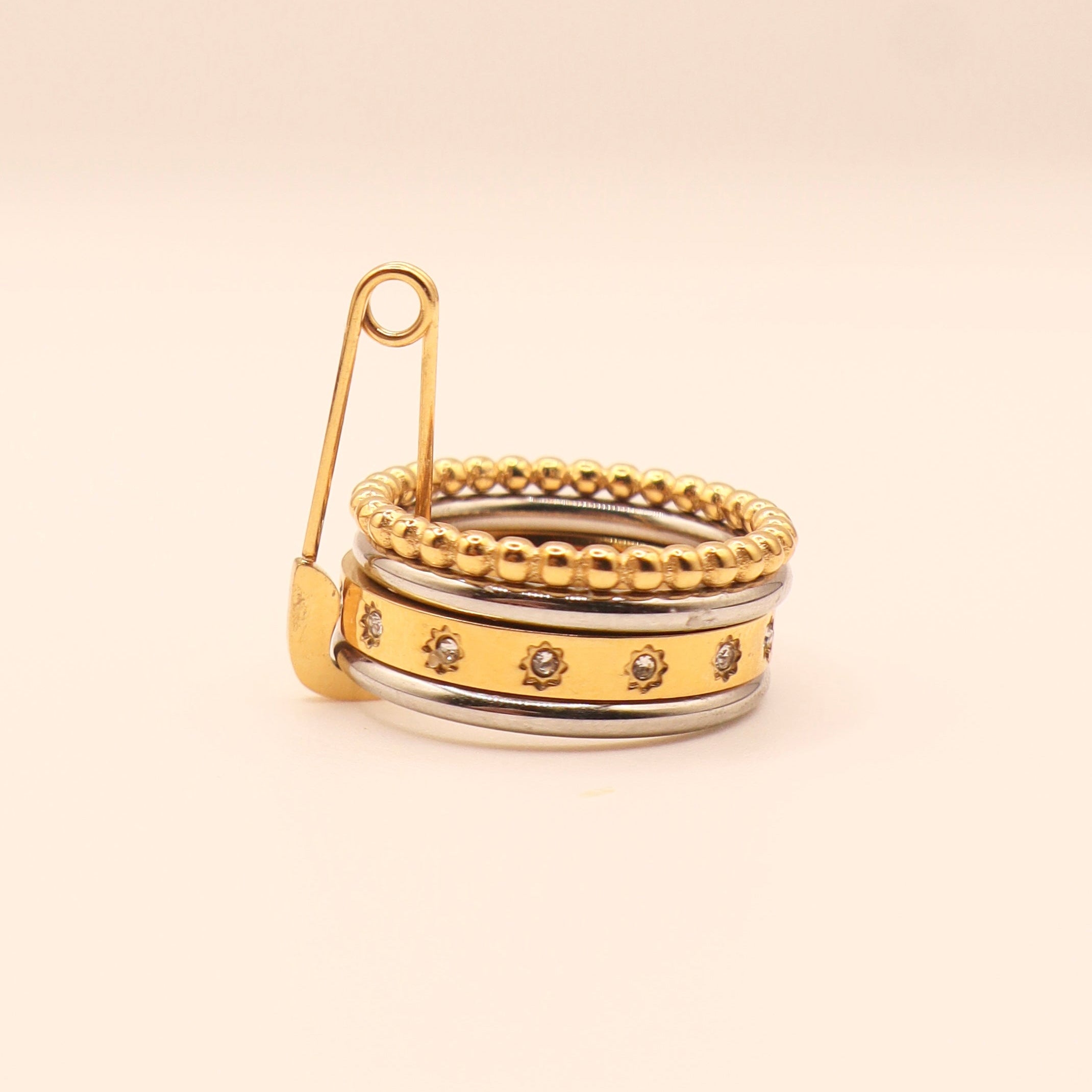 The Sera Pin Ring